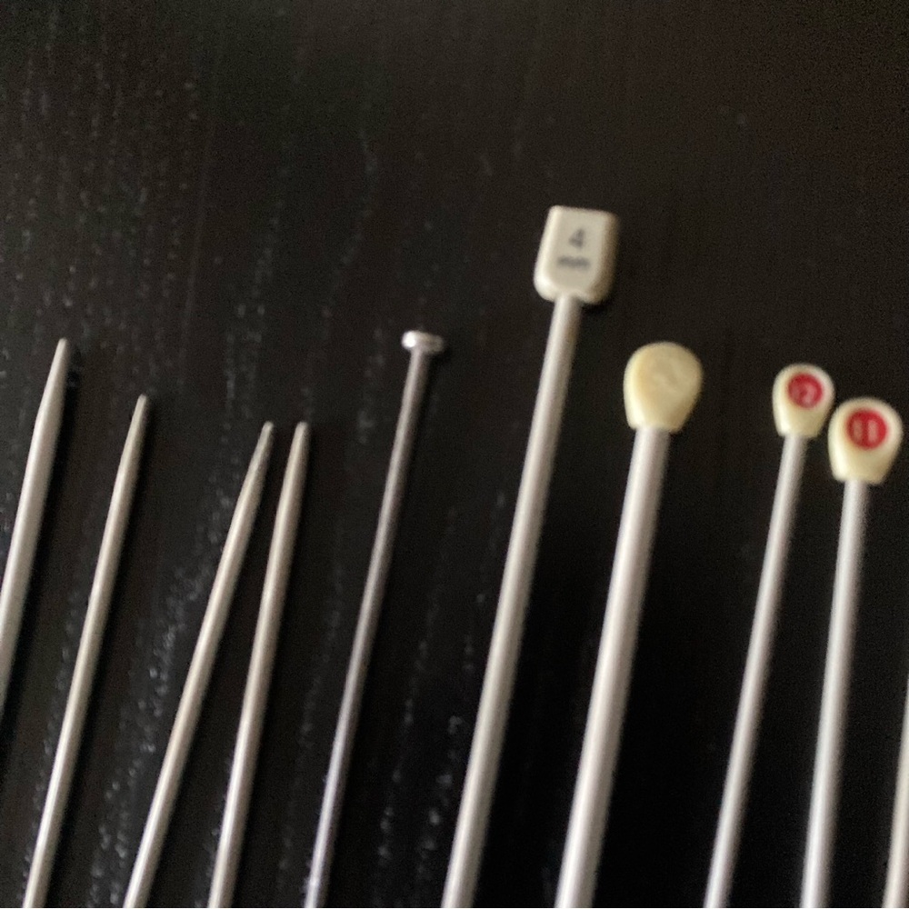 Colorful Knitting Needle Set - Picture 2 of 7